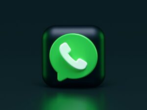 Green-white-apple-logo.jpg