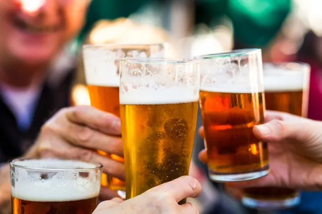 Sušvelninti alkoholio įstatymus siekiant atgaivinti miesto ekonomiką yra klaida