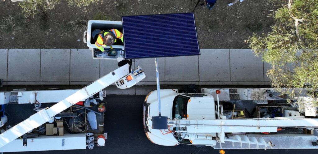 Clarko apygarda, Nev., Tyrinėja saulės energiją varomus gatvės šviestuvus