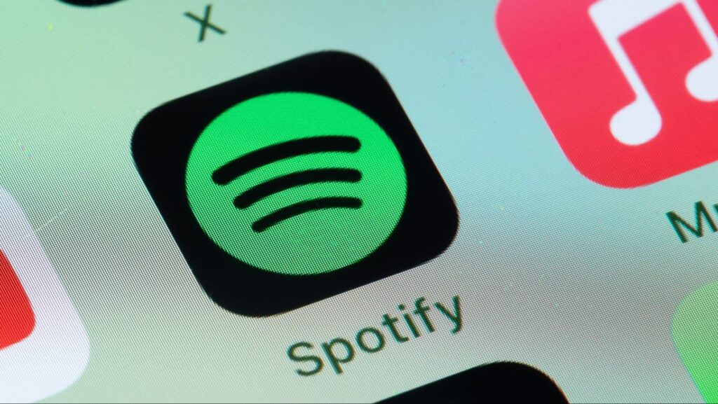 „Spotify“ praneša apie savo pirmuosius visus pelningumo metus, prideda 35